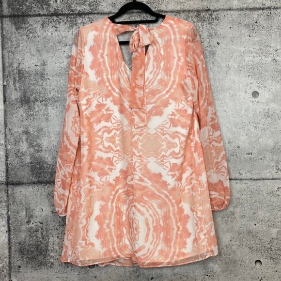 BCBGeneration // Petal Pink Combo Bow Back Printed Long Sleeve Mini Dres… - Picture 5 of 9